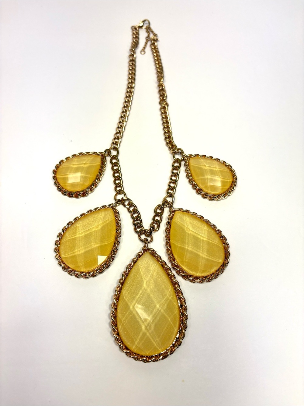 Gold-Tone Chain Outlined Yellow Teardrop Statement Necklace Fashion Costume Fun